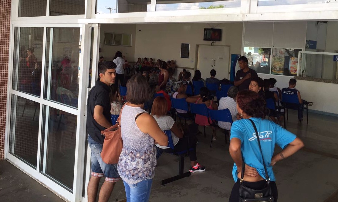 Mulher espera 5 horas para ser atendida no Ps e parte para cima da enfermeira