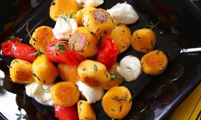 Que tal aprender a preparar um delicioso nhoque de banana-da-terra?