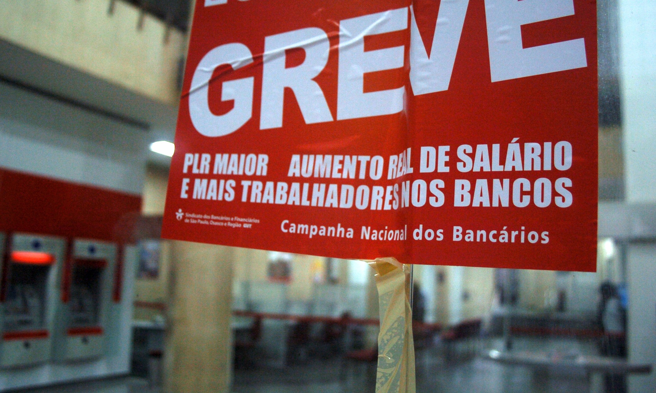 Greve dos bancários chega ao 28º dia ainda sem previsão de terminar