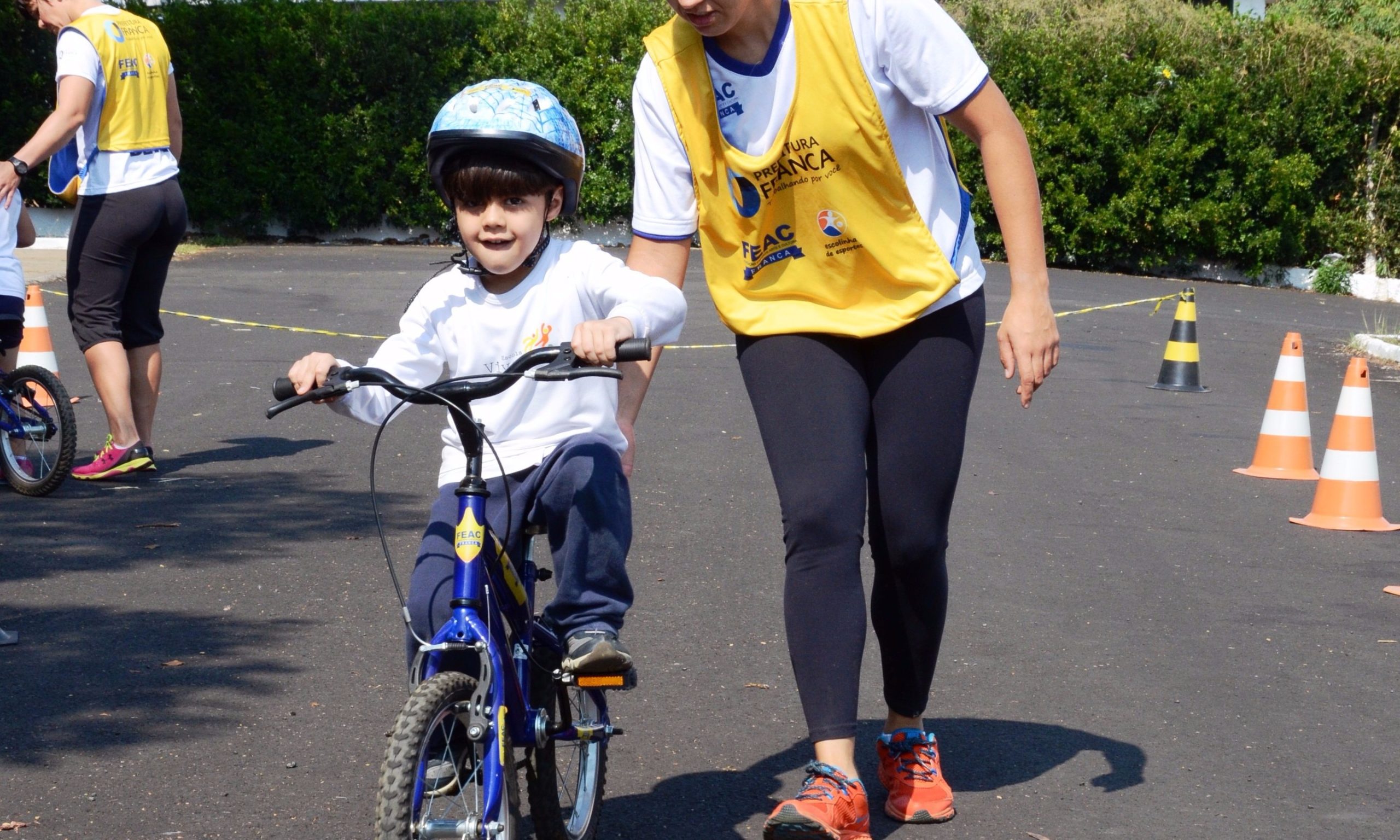 Com aulas gratuitas, cresce procura pela Escola de Iniciação ao Ciclismo