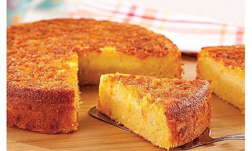 Quer uma guloseima sem sair da dieta? Que tal este bolo de milho zero açúcar?