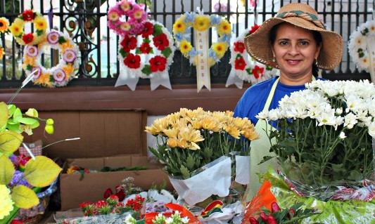 Leilão de vagas para venda de flores, velas e produtos afins é nesta sexta, 14