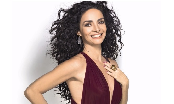 Atriz Cláudia Ohana e o segredo de sua beleza e boa forma aos 53 anos