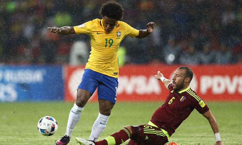 Seleção derrota a Venezuela e assume liderança das Eliminatórias