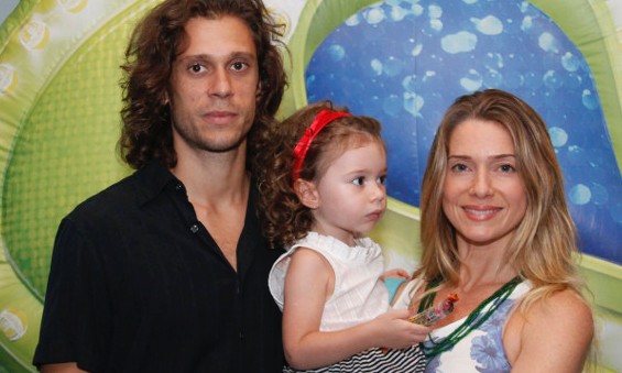 Atriz Letícia Spiller termina relacionamento de 7 anos com diretor Lucas Loureiro
