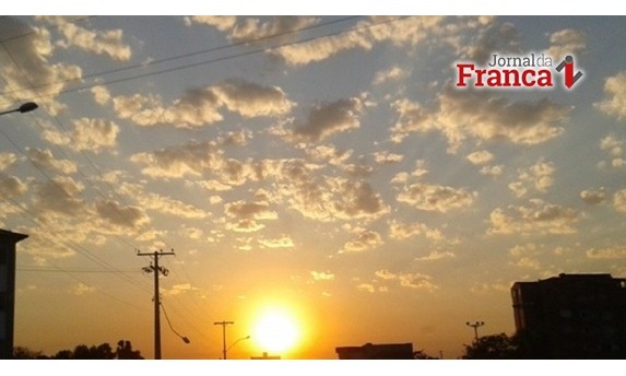 Sábado de sol em Franca, com 28 graus de máxima e pancadas leves de chuva