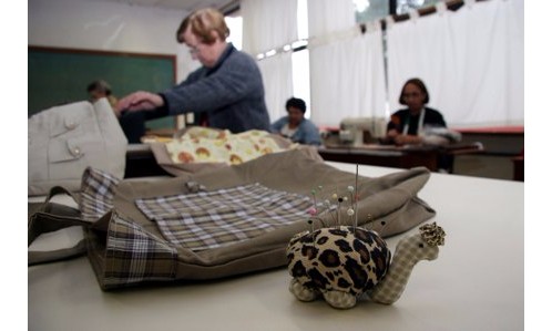 Fussol forma nova turma de modelagem e confecção de bolsas em Franca
