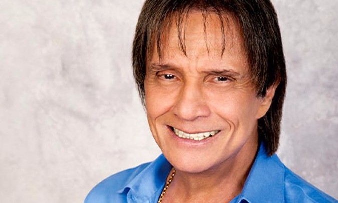 Em novo trabalho, Roberto Carlos fará dueto com a cantora Jennifer Lopez