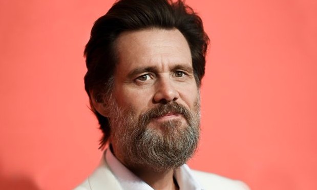 Mãe da ex-namorada do ator Jim Carrey denuncia o artista pelo suicídio da filha