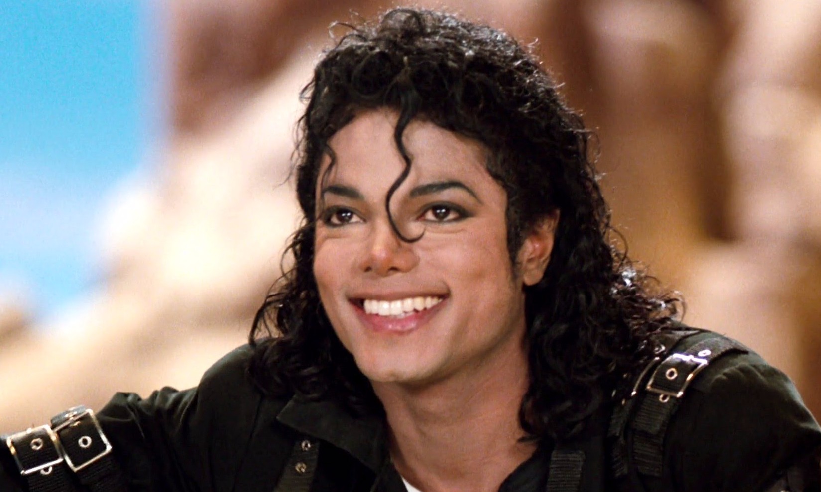 Com Michael Jackson em 1º, lista de mortos que dão lucro tem Prince e Bowie