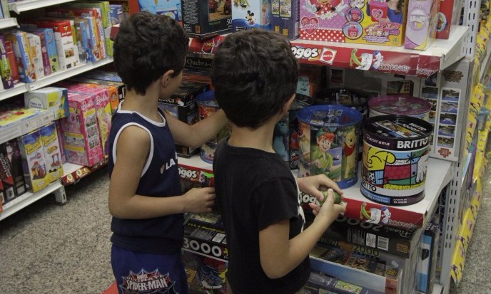 Lojas em Franca funcionam em horário estendido nesta véspera de feriado