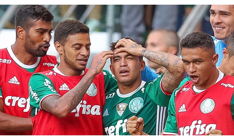 Palmeiras vence Botafogo em São Paulo e se aproxima do título brasileiro
