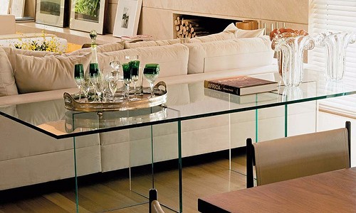 Versátil, vidro ganha cada vez mais espaço na arquitetura e na decoração