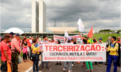 Projeto de terceirizações trava após embate na Comissão de Justiça