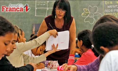 Rede pública estadual de ensino ganha 11,9 mil novos professores