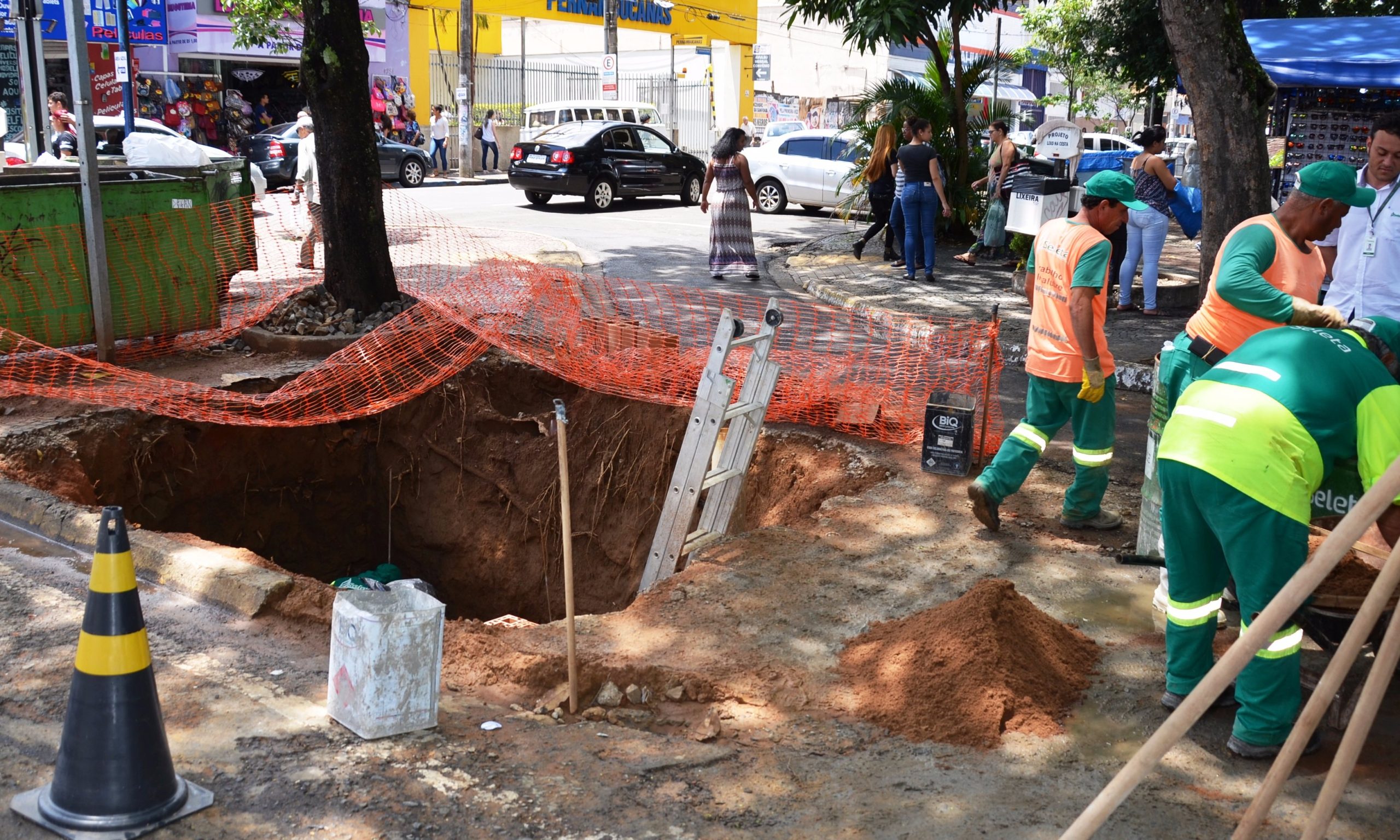 Conteineres subterrâneos para coleta de lixo domiciliar serão instalados no Centro