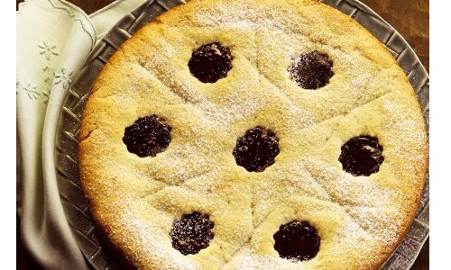 Torta de castanha-do-pará e geleia de morango: uma combinação muito boa!