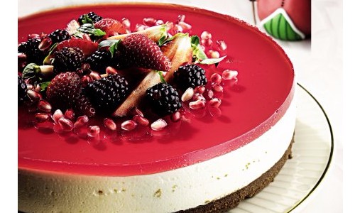 Cheesecake de limão com frutas vermelhas: sabor irresistível para a ceia