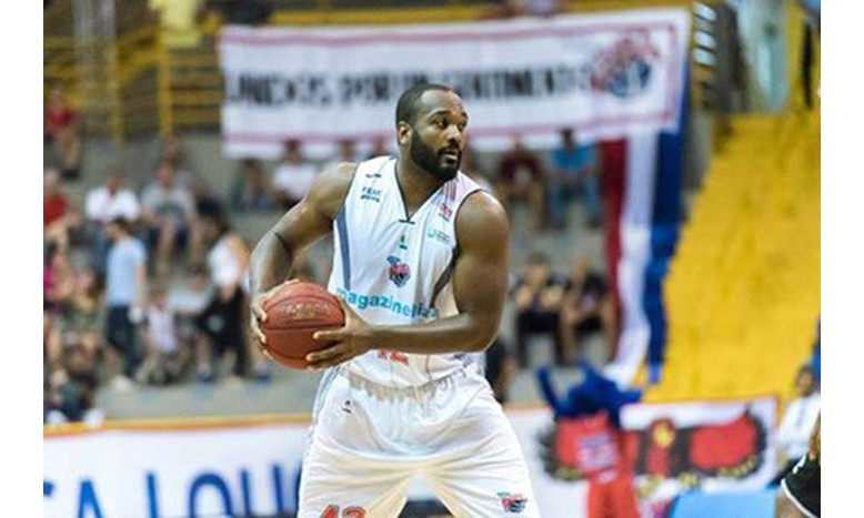 Diretoria do Franca Basquete dispensa norte-americano Steven Toyloy