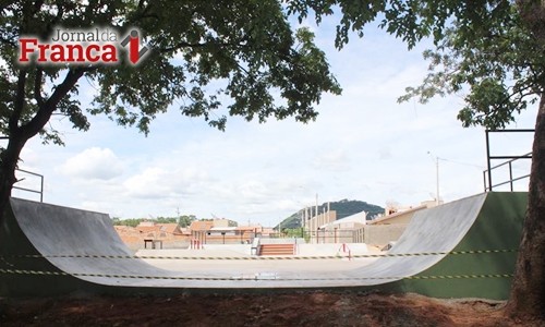 Comemorando 68 anos, Rifaina inaugura Pista de Skate no Parque Ecológico