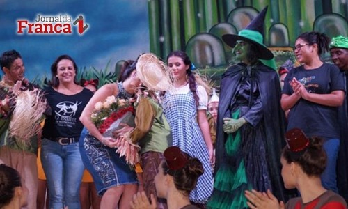 Instituto levou o Mágico de Oz da Usina da Dança para Miguelópolis e Guaíra