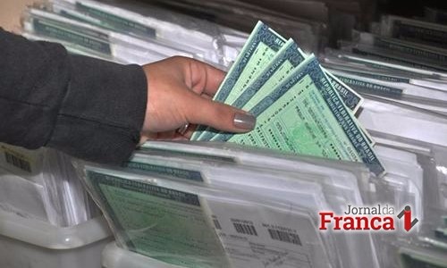 Prazo para licenciar de 2016 está chegando ao fim para todos os veículos