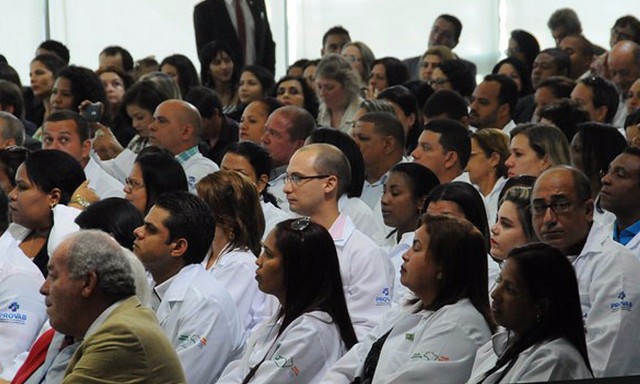 Programa Mais Médicos abre inscrições para profissionais brasileiros