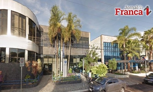 Pessoas físicas e empresas poderão parcelar dívidas com a Receita