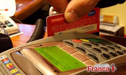 Entenda como ficam as novas regras do cartão de crédito rotativo