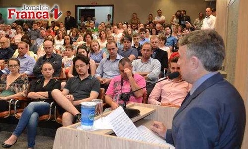 Calçados Pé de Ferro leva 150 vagas de emprego para Prudentópolis (PR)