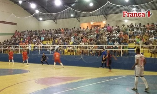 ​Amigos do Gilberto e Delta decidem Futsal de Férias de Rifaina nesta sexta