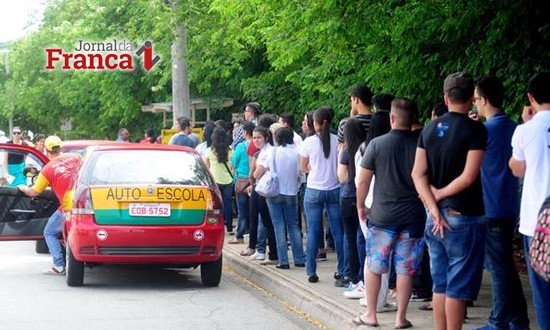 Nova CNH de 2017 tem visual diferente e mais itens de segurança