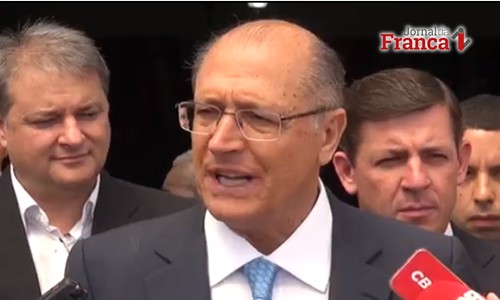Deputado suplente, Adérmis “cola”  em Alckmin em busca de espaço político
