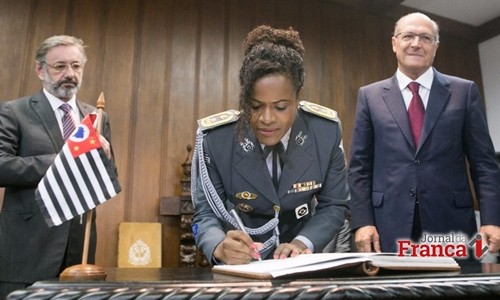 Coronel Helena, a 2ª mulher a tomar posse como Chefe da Casa Militar do Estado