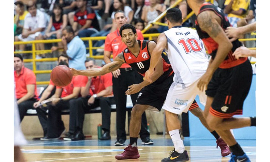 Franca Basquete e Flamengo fazem clássico do NBB na tarde deste sábado (21)