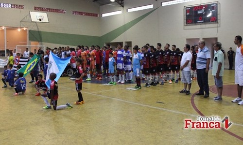 Aberto o 61º Futsal de Férias: hoje tem a terceira rodada com três jogos