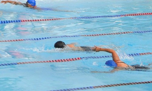 Natação do Poliesportivo está com inscrições abertas para adultos até o dia 23