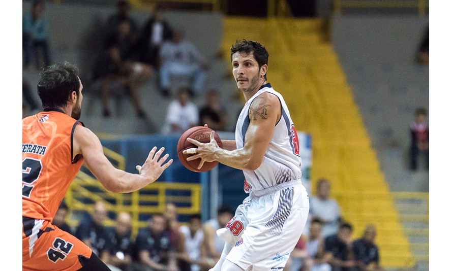 Franca Basquete derrota LSB e chega a dez triunfos no NBB