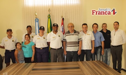 ​Rifaina e Marinha vão tornar eficiente e seguro uso do calçadão e orla da praia