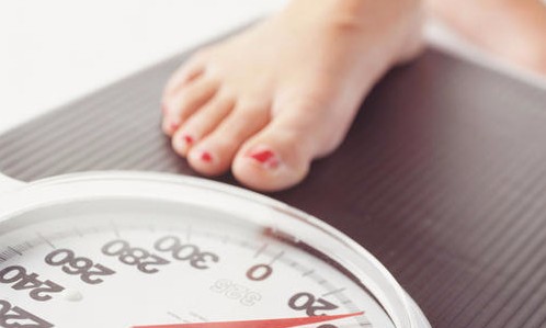 Pesquisa revela que as mulheres estão ganhando mais peso que os homens
