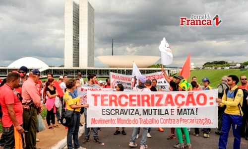 Projeto que regulamenta a terceirização é destaque da pauta na Câmara Federal