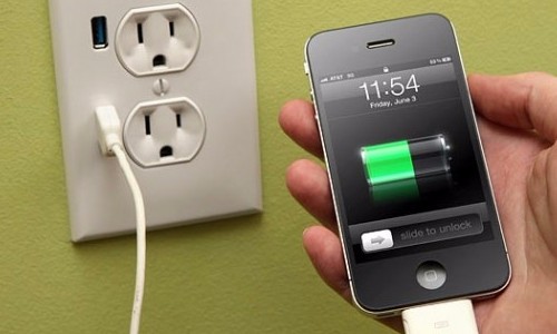 Para não ficar na “mão”, veja como você pode economizar a bateria de seu celular