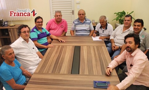 Prefeito Hugo Lourenço e oito vereadores definem data-base para servidores