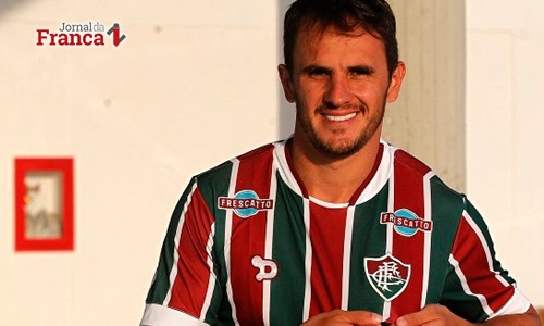 Francano Lucas é destaque no clássico Fla x Flu com gol e pênalti decisivos