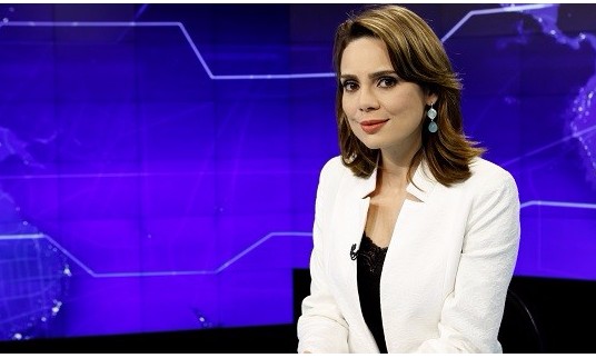 Jornalista Rachel Sheherazade se torna “garota do tempo” em jornal do SBT