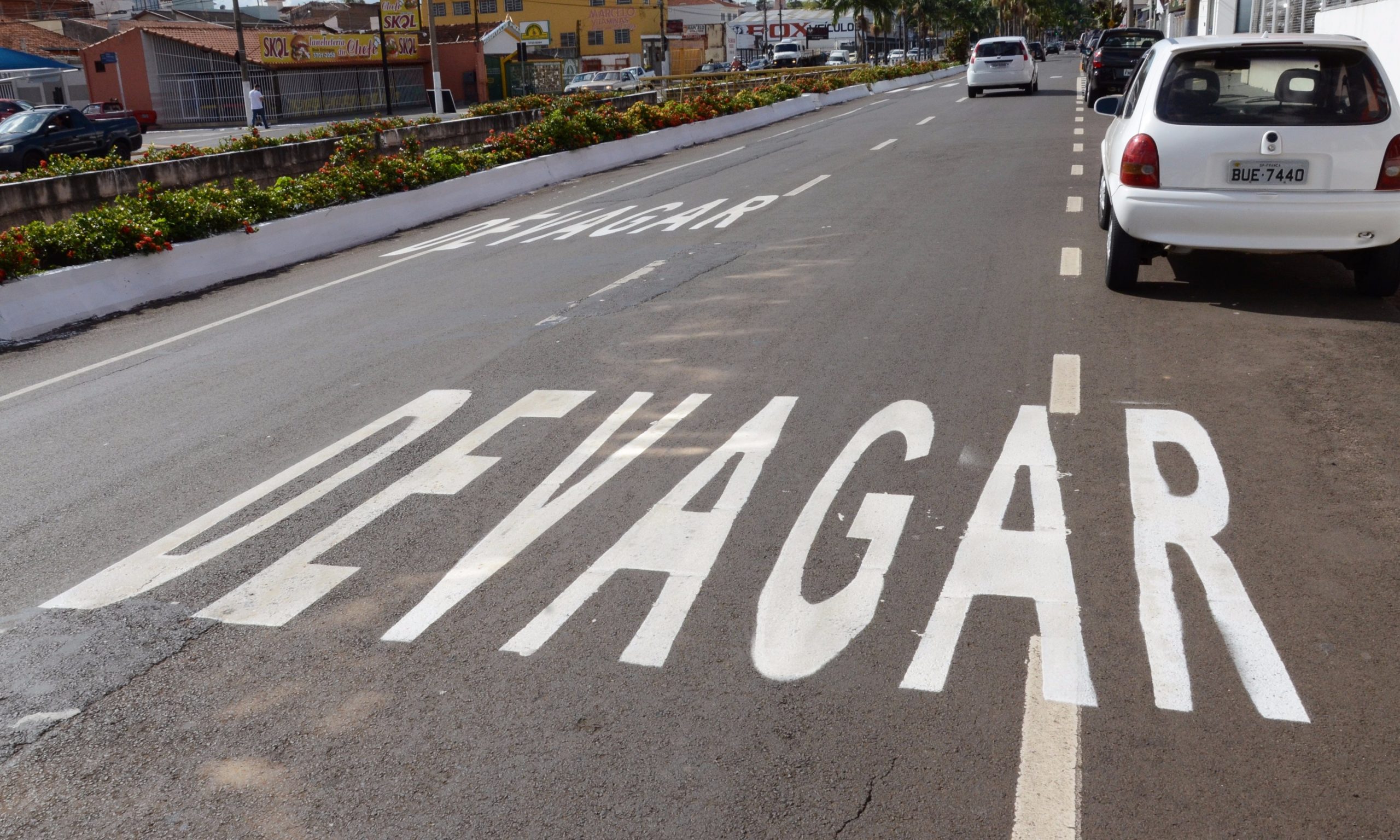 ​Nova sinalização em passarelas das marginais dá segurança a pedestres