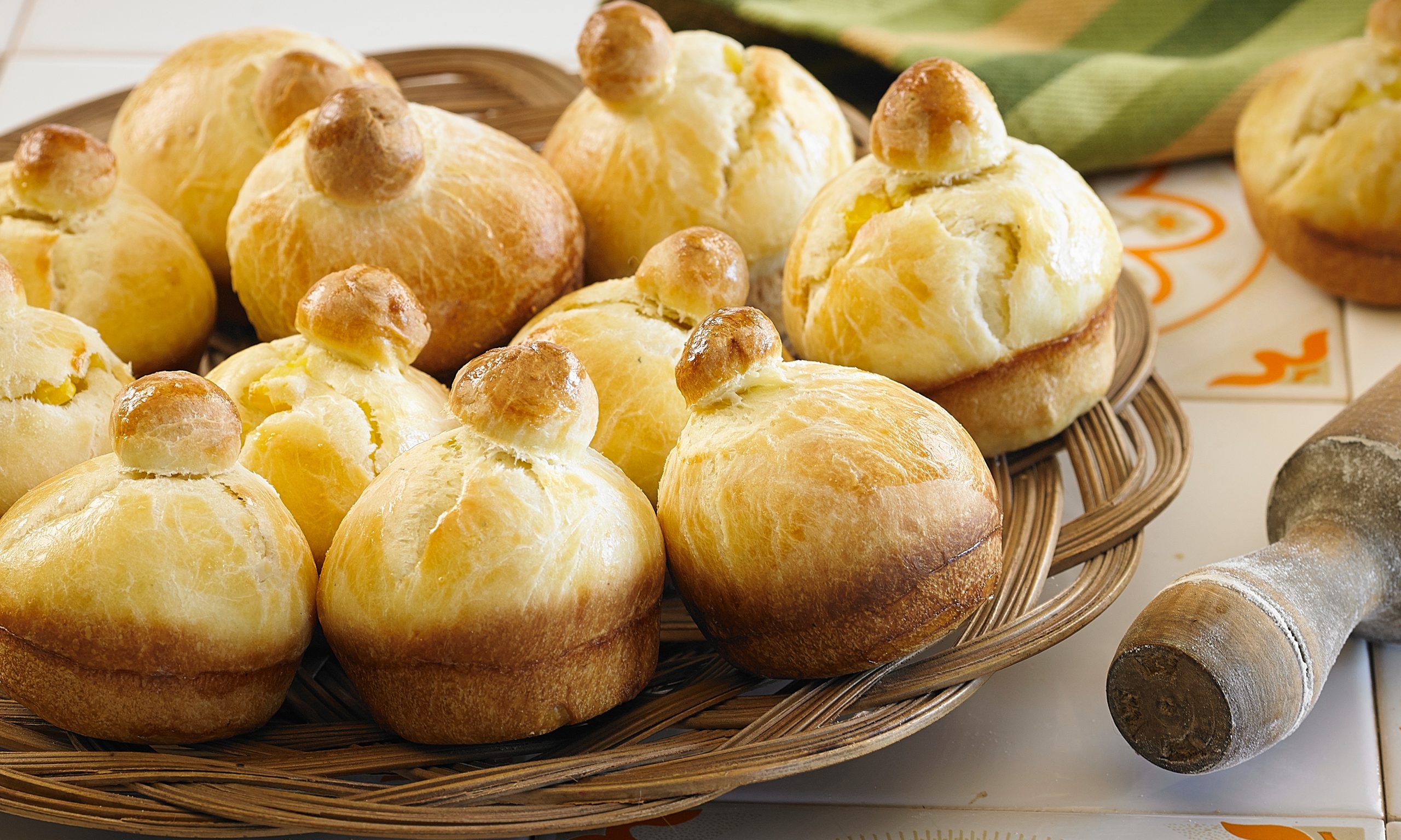 Aprenda a preparar receitas saborosas com milho, como um brioche recheado