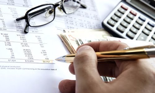 Saiba como se livrar do monstro das dívidas e a ter equilíbrio financeiro