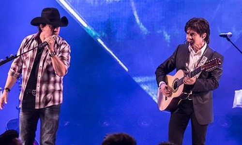 Show gratuito de Chitãozinho e Xororó atrai menos de 100 pessoas no Mato Grosso