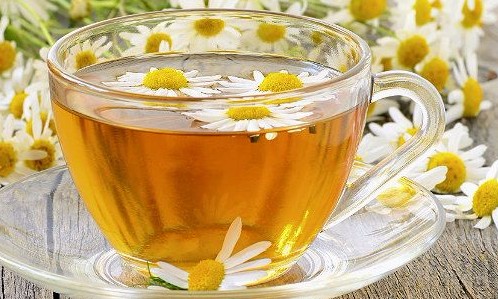 Sofre de insônia? Sabia que alguns chás naturais podem resolver seu problema?